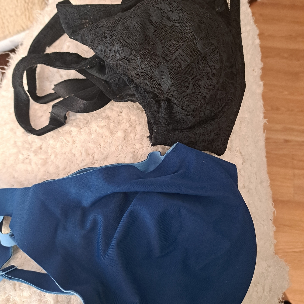 Victoria's Secret Black and Blue Lace Bra Duo Under Wear Size Large.